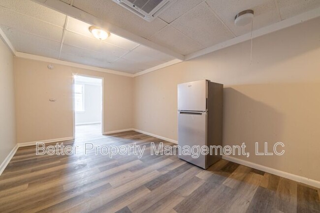 Foto del edificio - 112 N High St