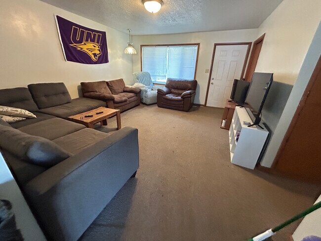 Foto del edificio - 1522 Starview Dr