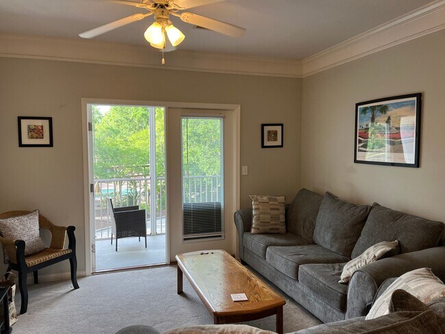 Foto del edificio - 2 Bedroom 2 Bath Furnished Condo at The Re...