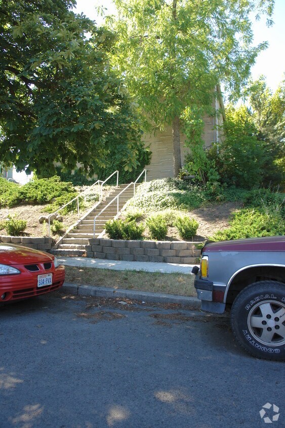 Foto del edificio - 1611 W 8th Ave
