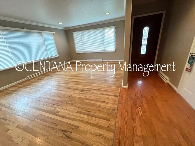 Foto del edificio - Updated five bedroom home!