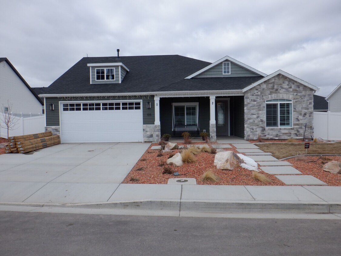 3 Bed, 2 Bath - Crescent Hills - 3 Bed, 2 Bath  - Crescent Hills