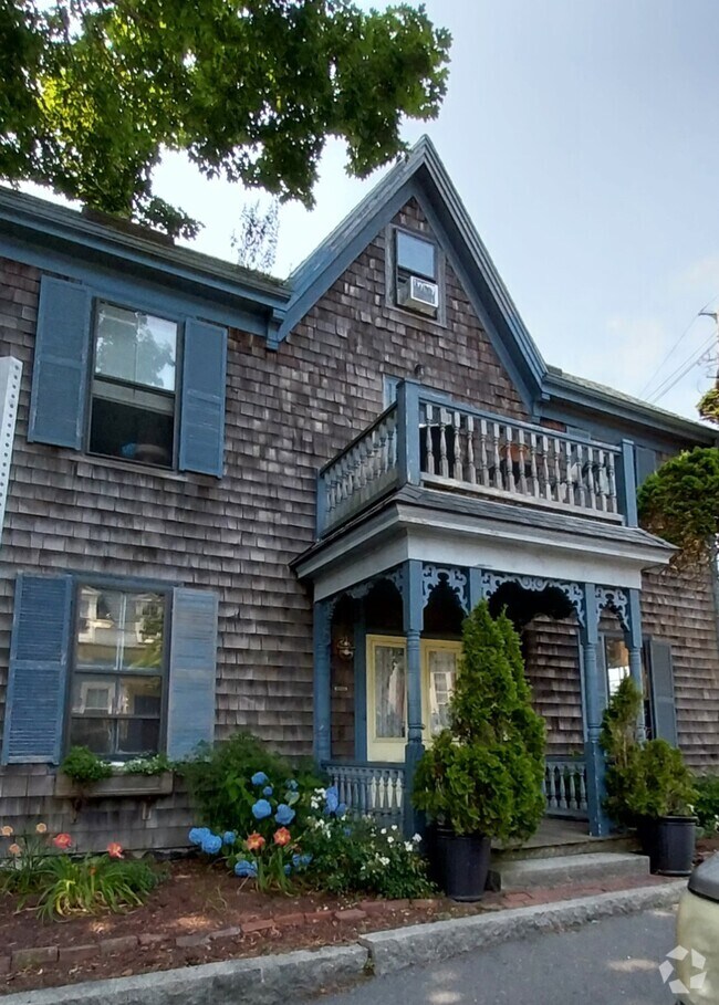 Apartments For Rent in Marblehead MA with Hardwood Floors 6 Rentals