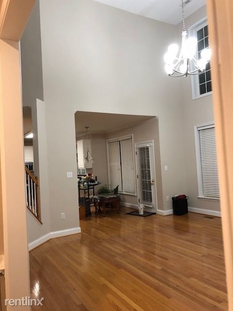 Building Photo - 5004 Amberwood Cir