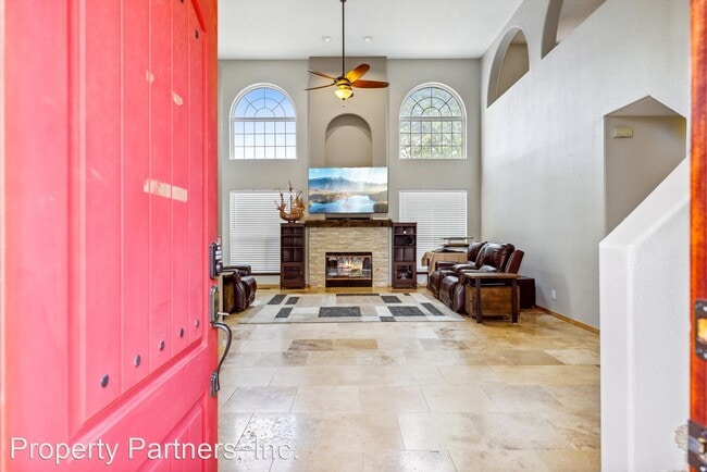Building Photo - 3 br, 3 bath House - 10524 Calle Sombra NW