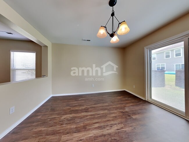 Foto del edificio - 8859 Arbor Glen Dr