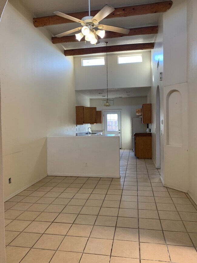 Building Photo - Southwest Abq. House for rent