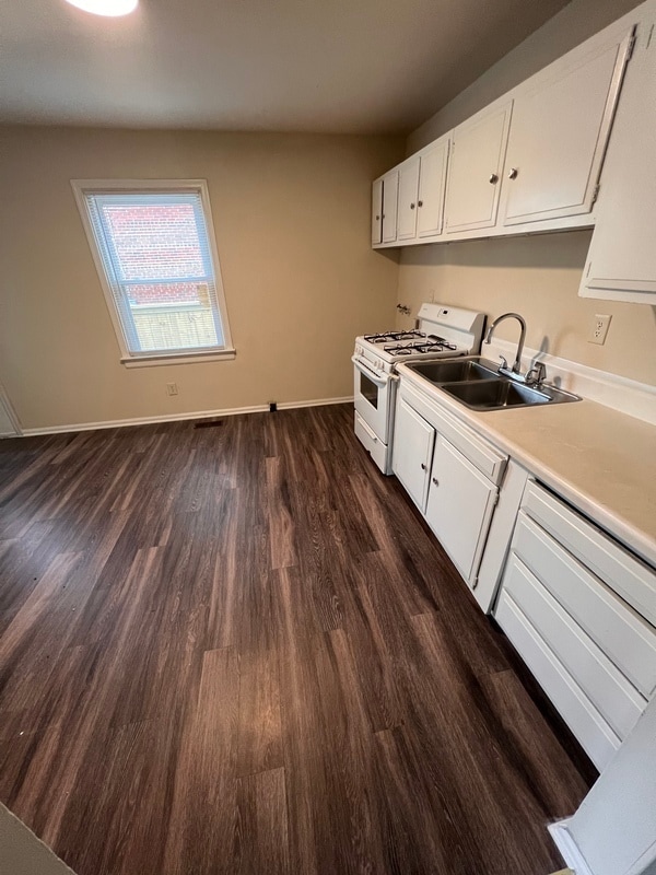 Building Photo - 1210 Carlisle Ave