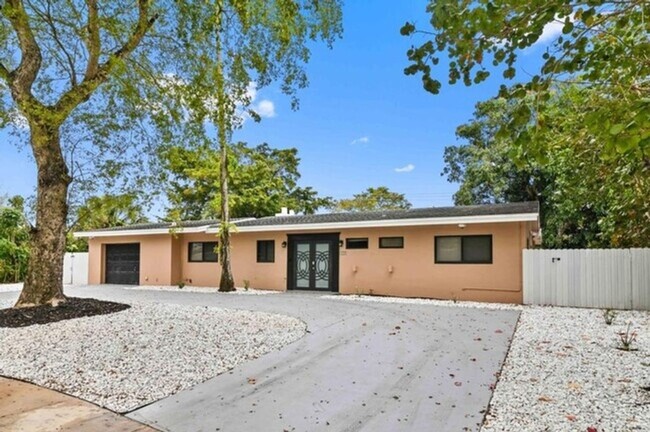 Building Photo - Stunning 4BR House in Plantation