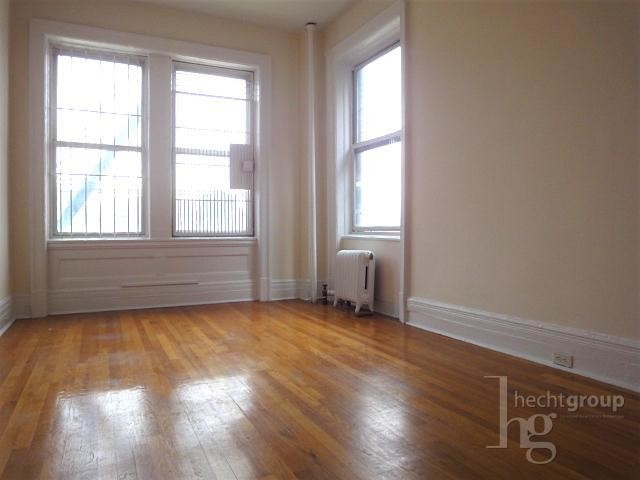 Building Photo - 204 W 98th St