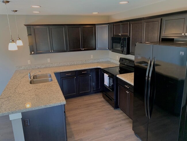 Building Photo - 250 Andesite Ave