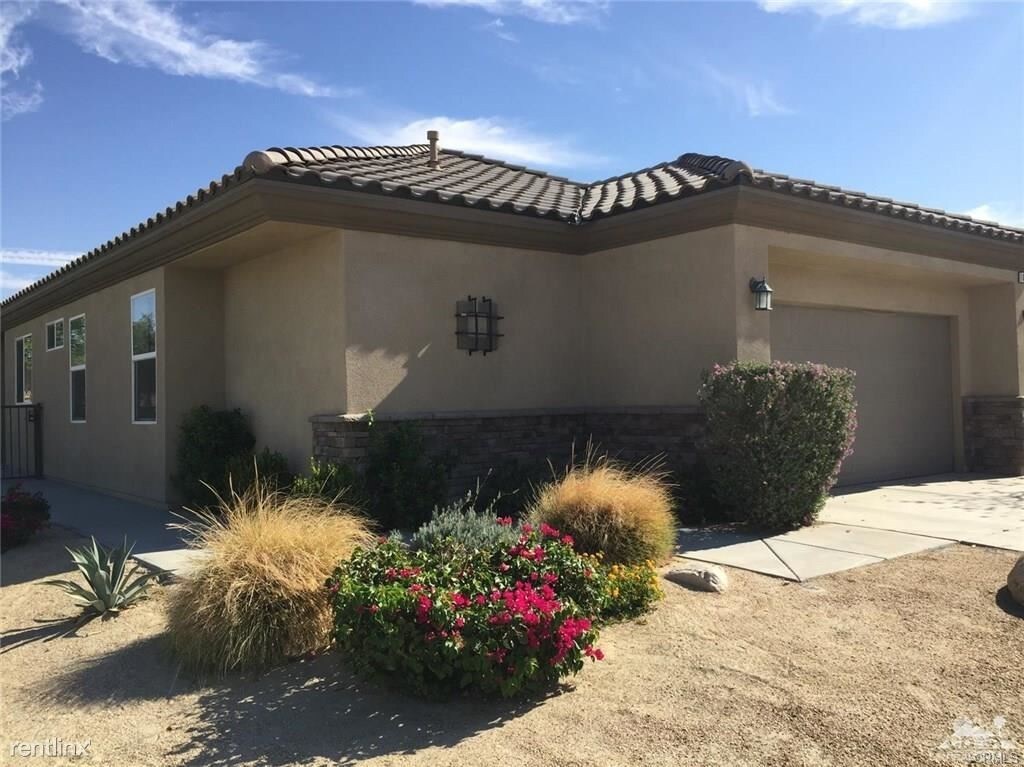 Primary Photo - 3 br, 3 bath House - 82280 Stallone Dr