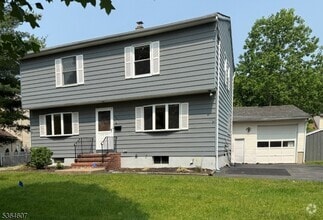 Building Photo - 726 Midwood Rd