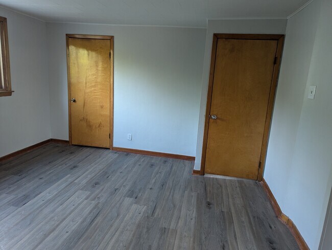 Front room and closet - 96 Dempster St