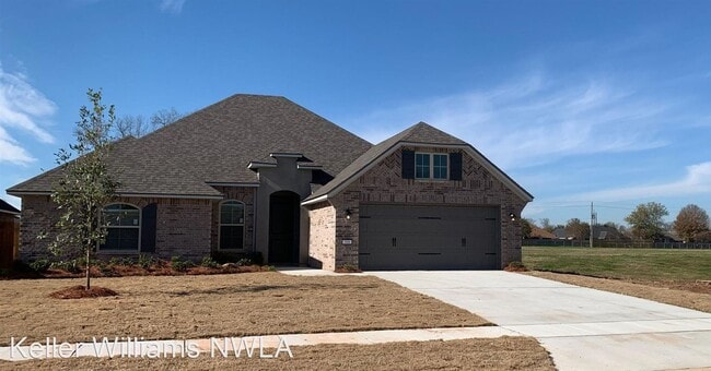 Building Photo - 4 br, 2 bath House - 308 Nandina Dr