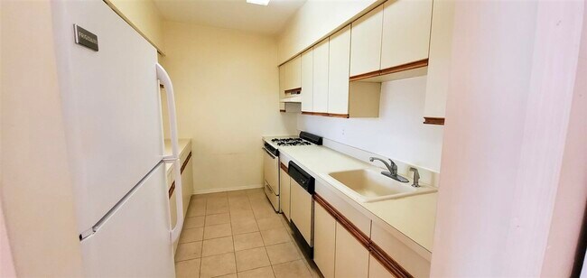 Foto del edificio - 227 Adams St