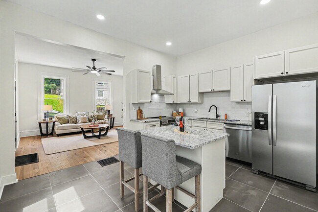 Foto del edificio - 818 Crescent Ave