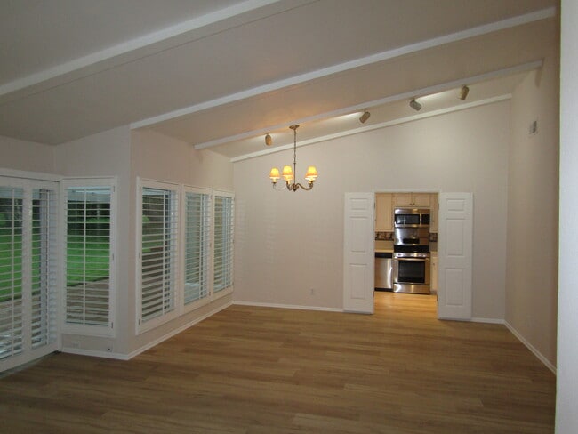 Building Photo - 26 Stanford Cir