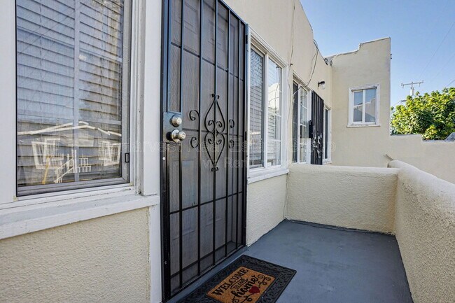 Foto del edificio - 3953 Angelo Ave