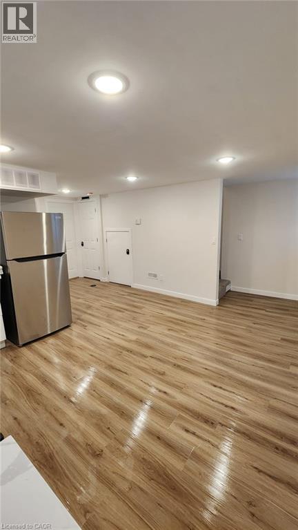 Building Photo - 30 Stirton St