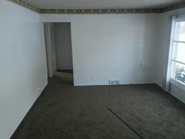 Building Photo - 15731 Ellis St