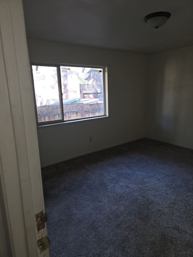 Building Photo - RO253-Cole, Gregory