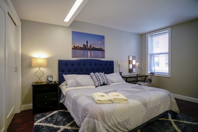 Building Photo - 9 Anderson St