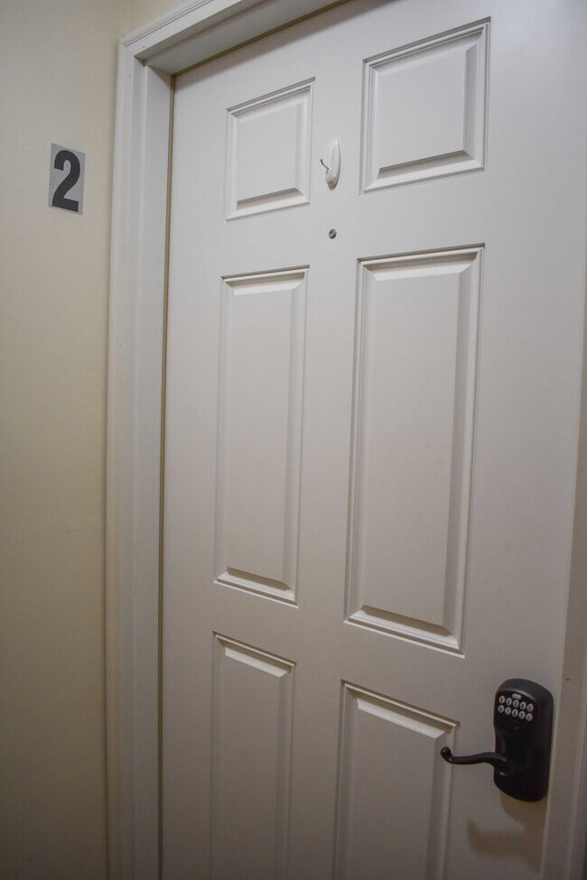 Foto del edificio - Two Bedroom Unit in Jersey Shore with Garage!