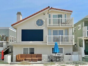 Building Photo - 4025 Ocean Dr
