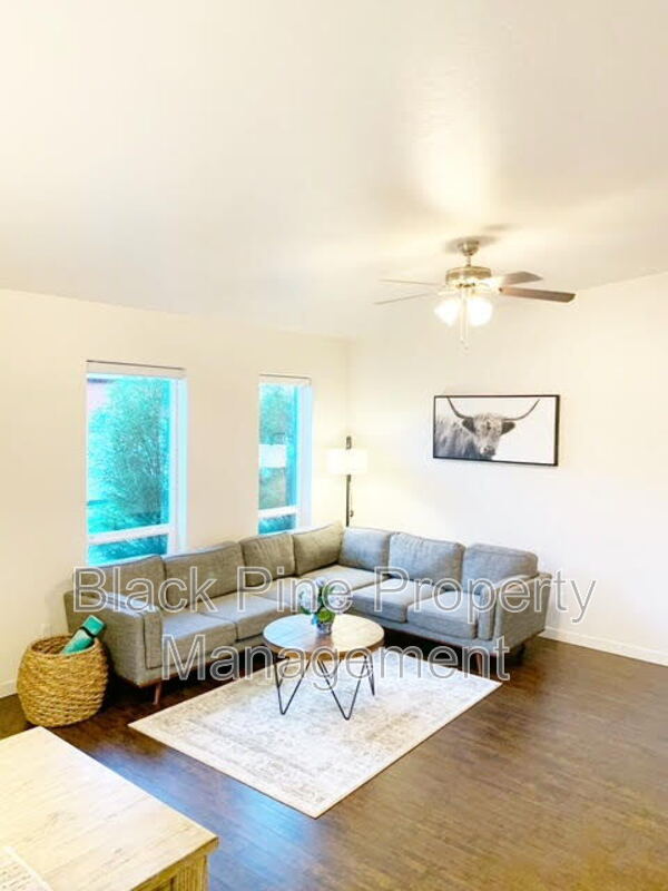 Foto del edificio - 2970 N Villere Ln