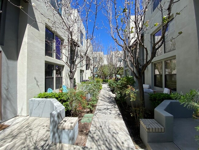Building Photo - 8248 Lemon Ave