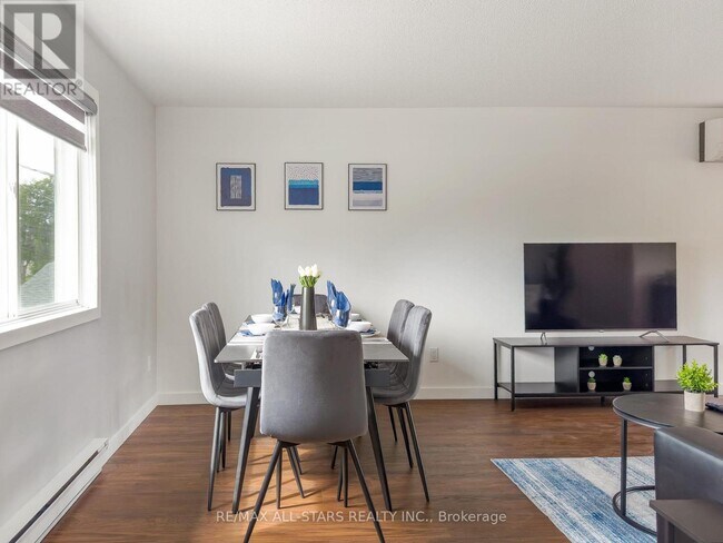 Photo du bâtiment - 67 Main St