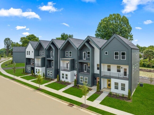 Foto del edificio - Brand New three-story townhome offers a sp...