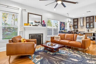 Building Photo - 2705 N Poplar Ave