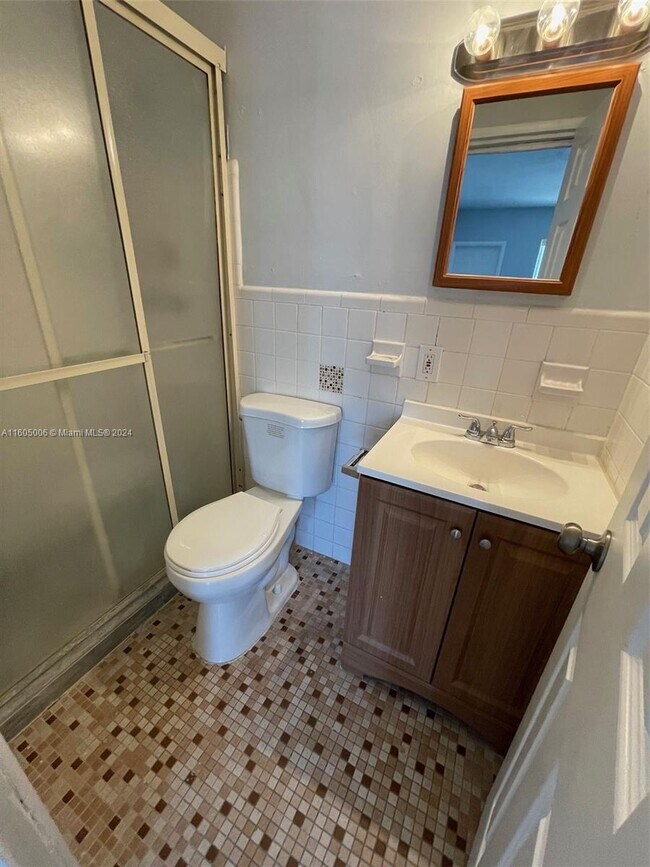 Foto del edificio - 8010 Tatum Waterway Dr