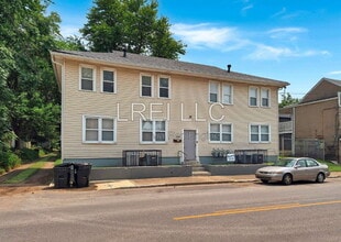 Building Photo - 1273 S Clay St