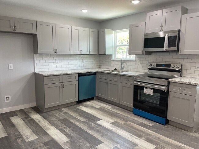 Foto del edificio - 4114 Majestic St