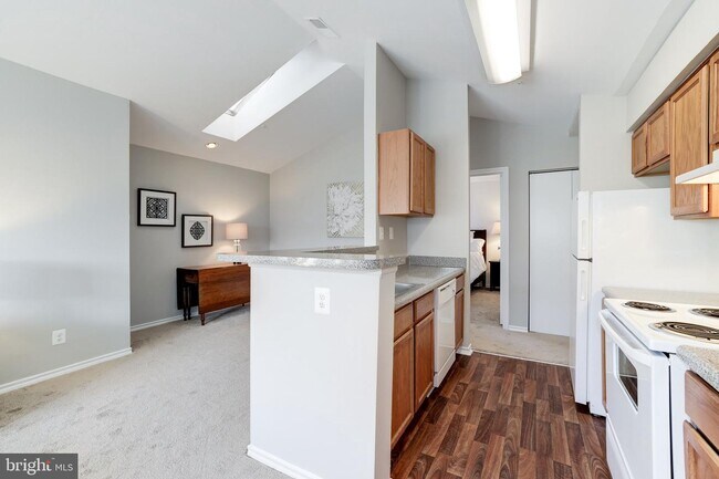 Building Photo - 18500 Boysenberry Dr