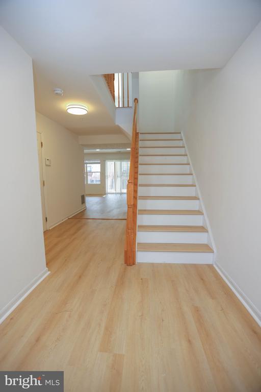 Building Photo - 8725 Silent Ct