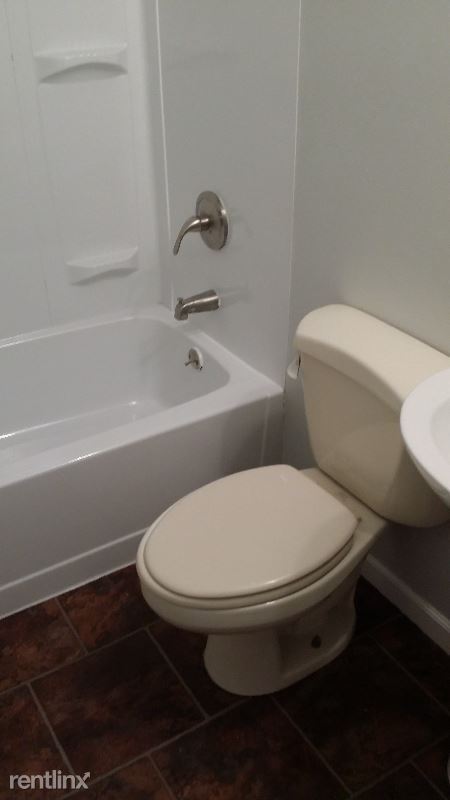Building Photo - 3 br, 1.5 bath House - 2100 LARKMOOR ST