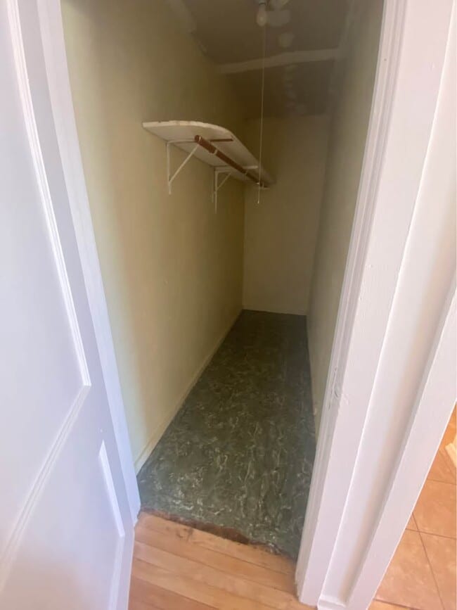 Building Photo - 27 Van Wagoner Ave