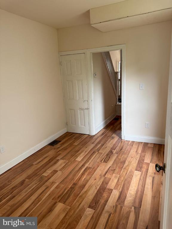 Foto del edificio - 1861 Judson St