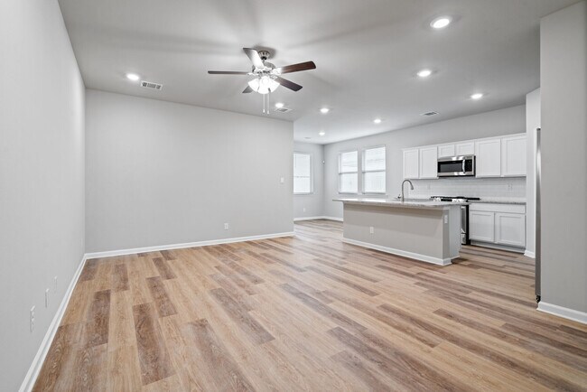Foto del edificio - 3722 Spruce Cir