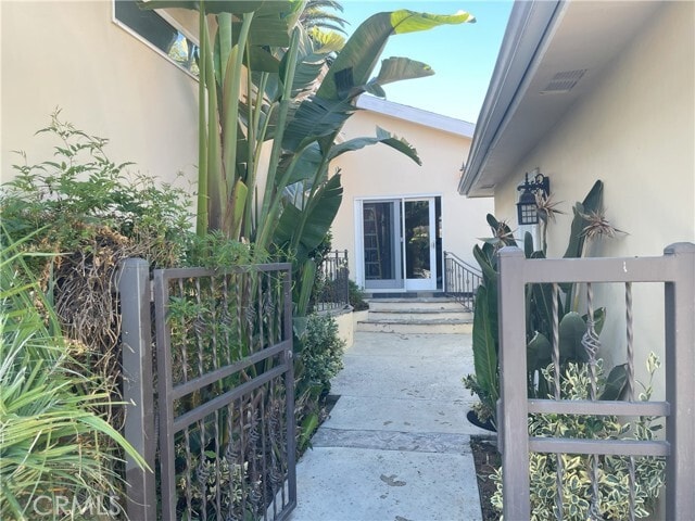 Foto del edificio - 14320 Hortense St