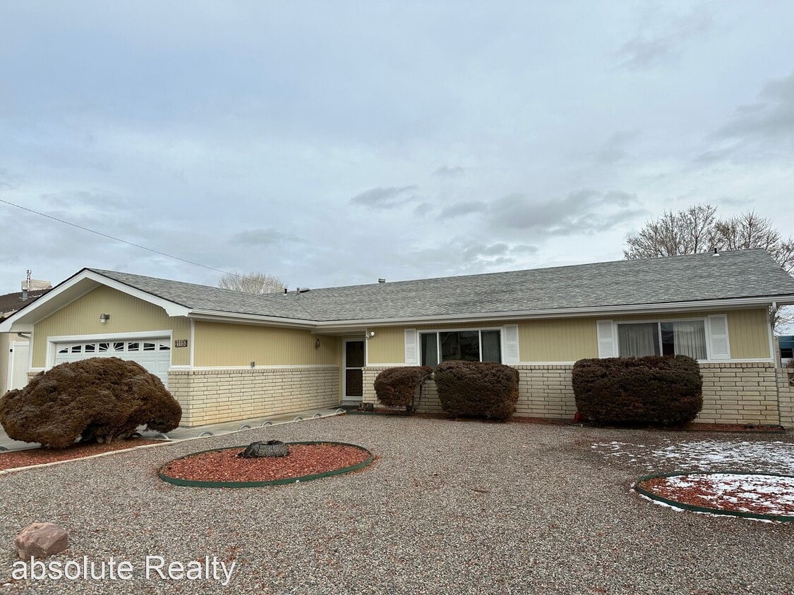 Primary Photo - 3 br, 2 bath House - 2112 N Santiago Ave