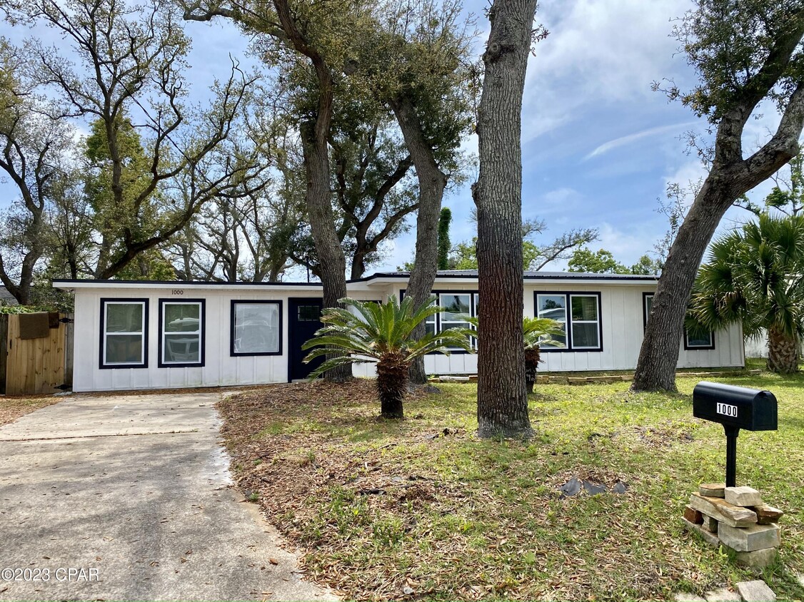 Foto principal - 1000 E 2nd Ct