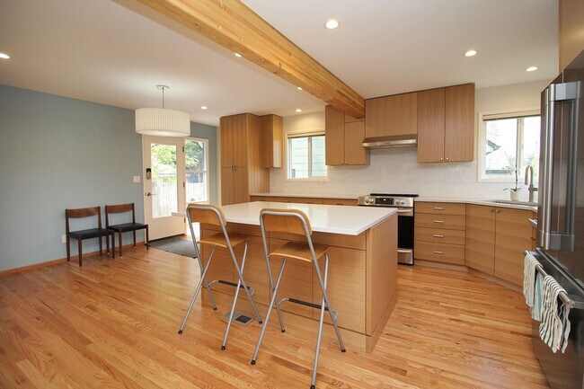 Building Photo - Beautifully Updated Mid-Century 4 Bedroom ...