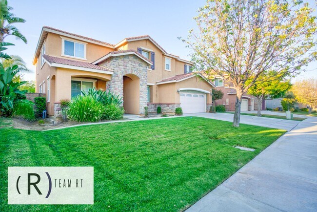 Building Photo - Stunning 2 Story Sanctuary in North Corona...