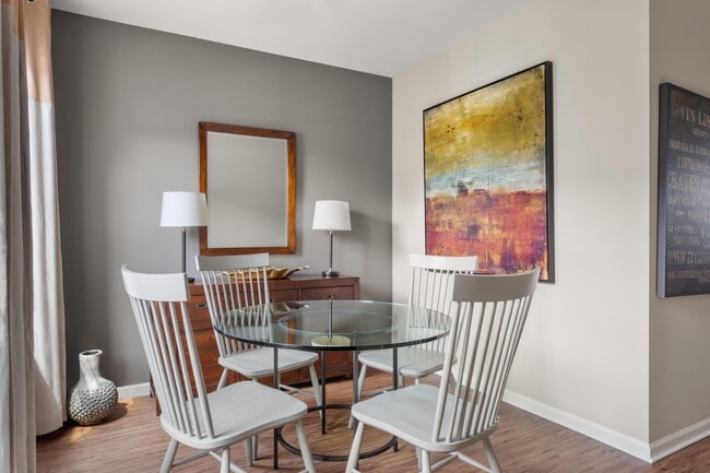 Founders Village - Dining Area - Founders Village Townhomes