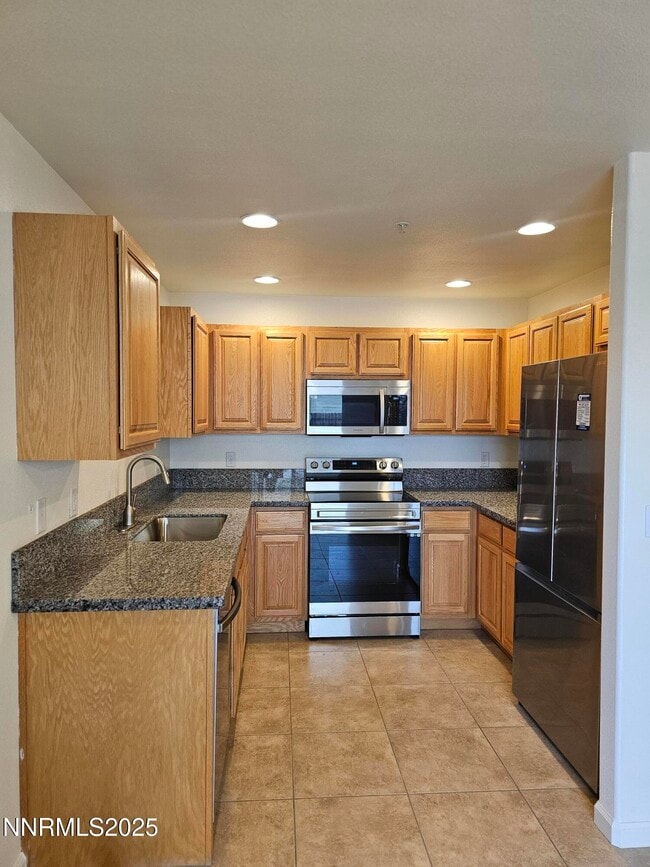 Building Photo - 655 Desert Springs Ct